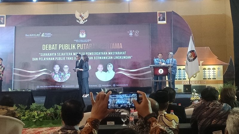 Debat perdana Pilkada Surakarta 2024 