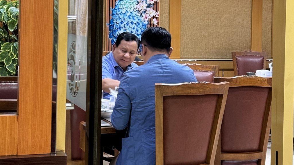 Prabowo makan bersama Ridwan Kamil