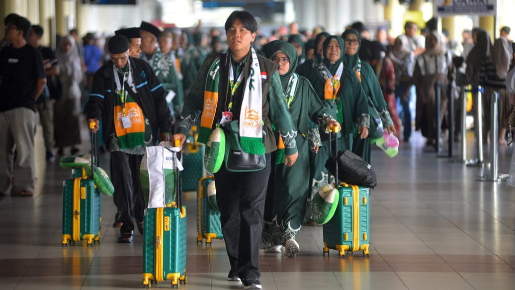 Jumlah penumpang turun di Bandara Minangkabau
