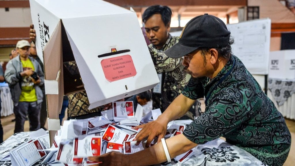 Simulasi penghitungan suara di Bandung