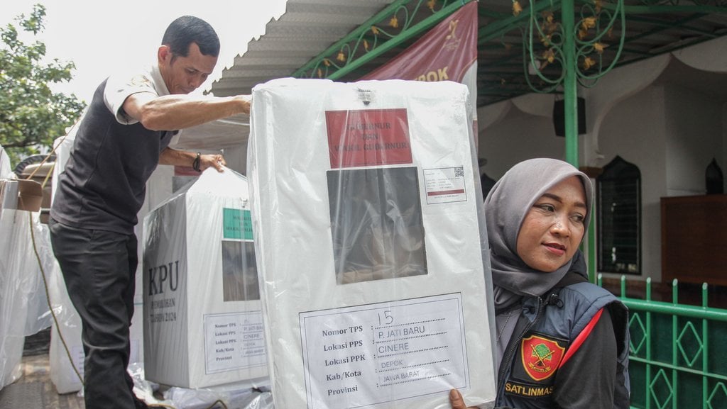 Distribusi logistik Pilkada 2024 di Depok