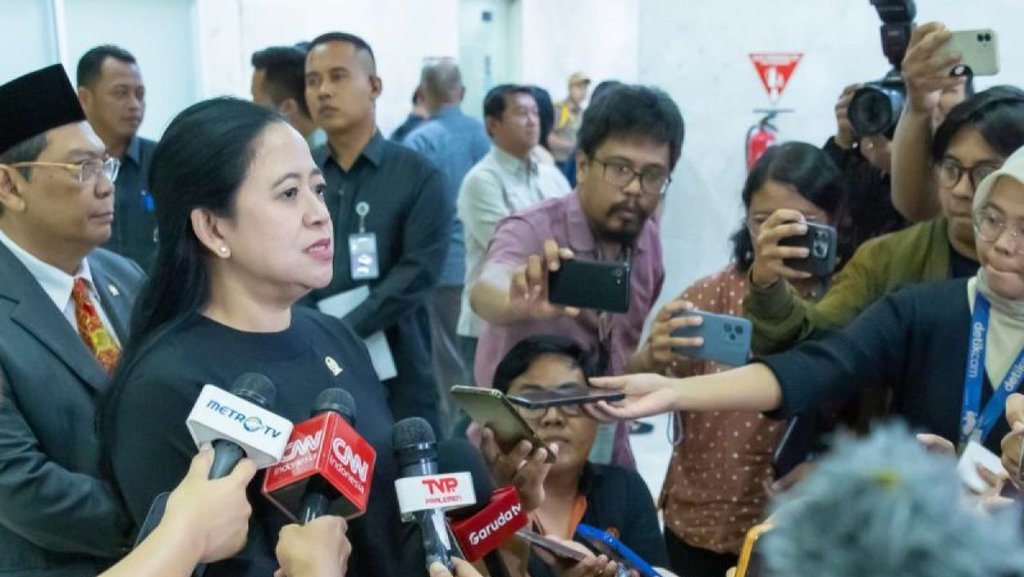 Pelantikan Tim Pengawas Intelijen DPR 