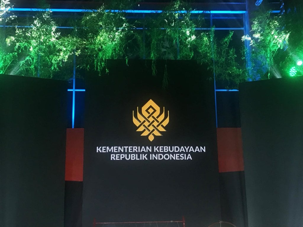 Logo Baru Kemenbud