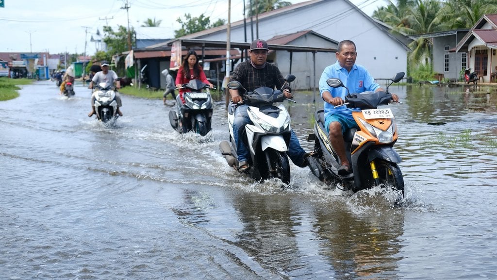 Banjir rob di Sungai Kakap Kalbar