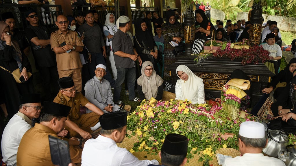 Pemakaman mantan Gubernur Kaltim Awang Faroek Ishak