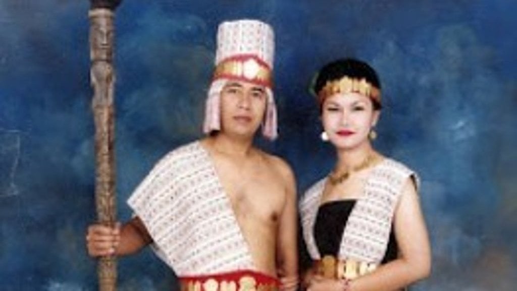 Pakaian Adat Batak Samosir