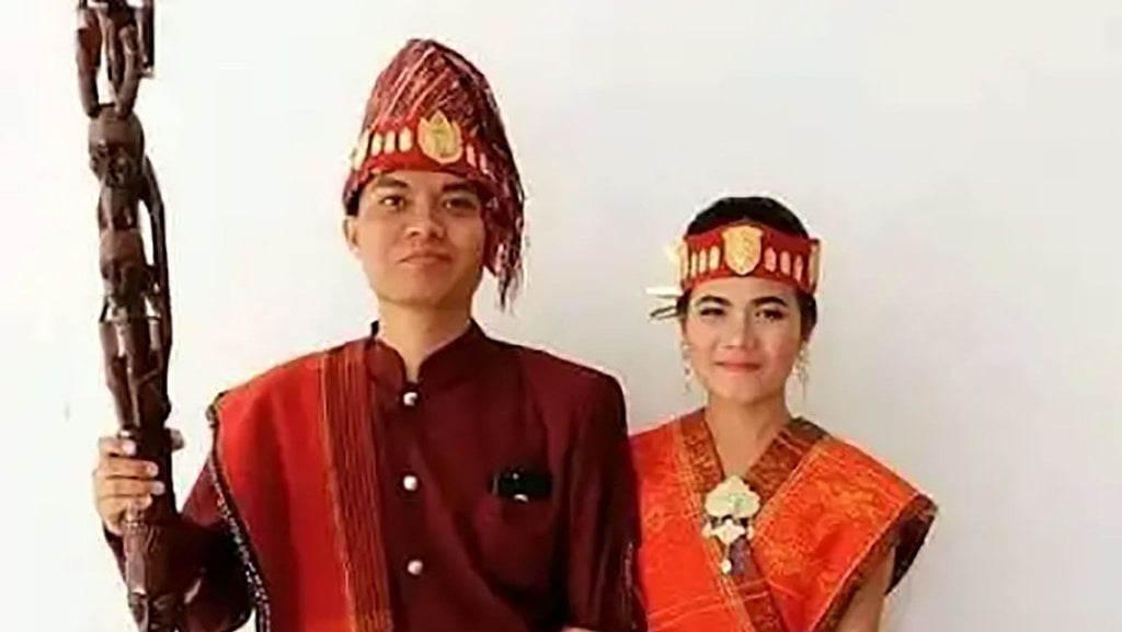 Pakaian Adat Batak Simalungun