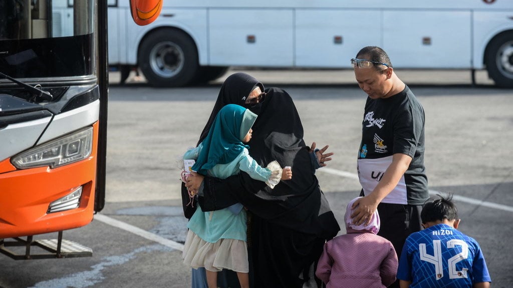 Arus balik penumpang di Terminal Pakupatan