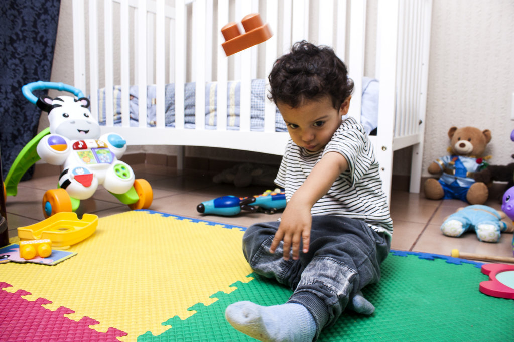 Ilustrasi anak melempar barang. FOTO/iStockphoto Ilustrasi anak melempar barang