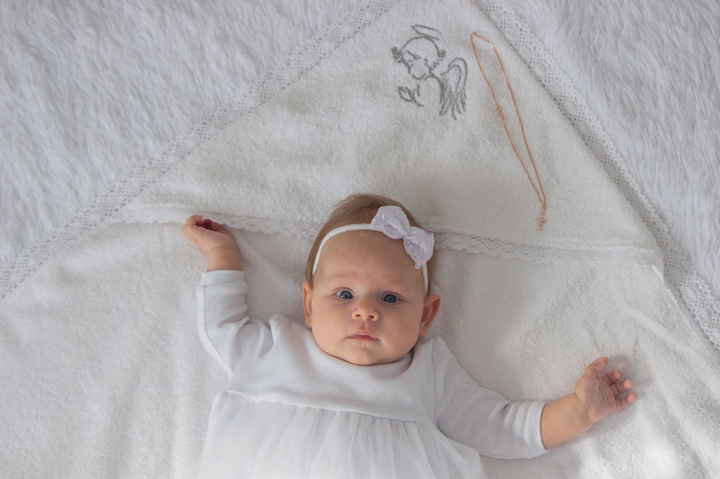 Ilustrasi bayi perempuan