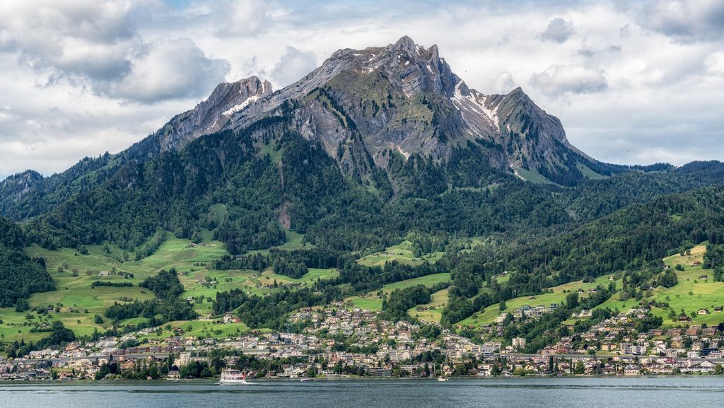 Gunung Pilatus