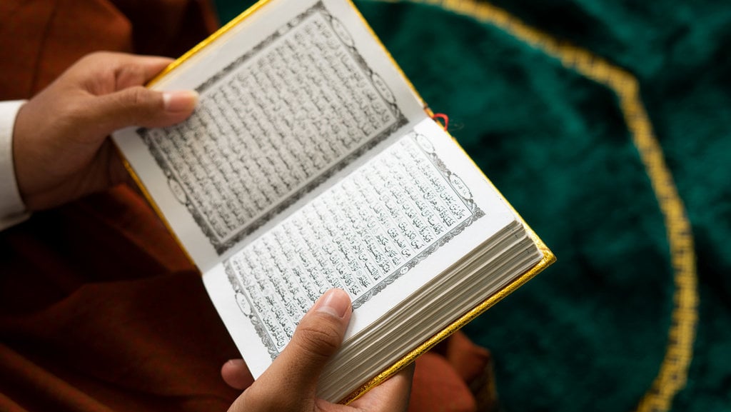 Membaca Al Quran