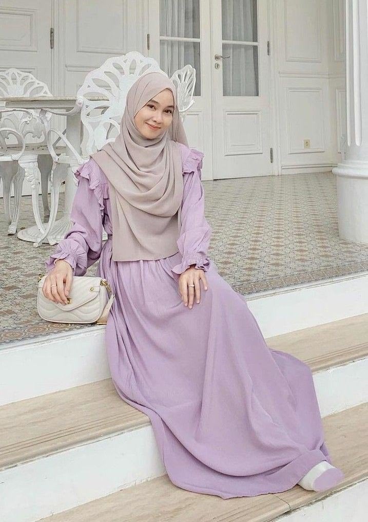 Warna khaki dan lilac