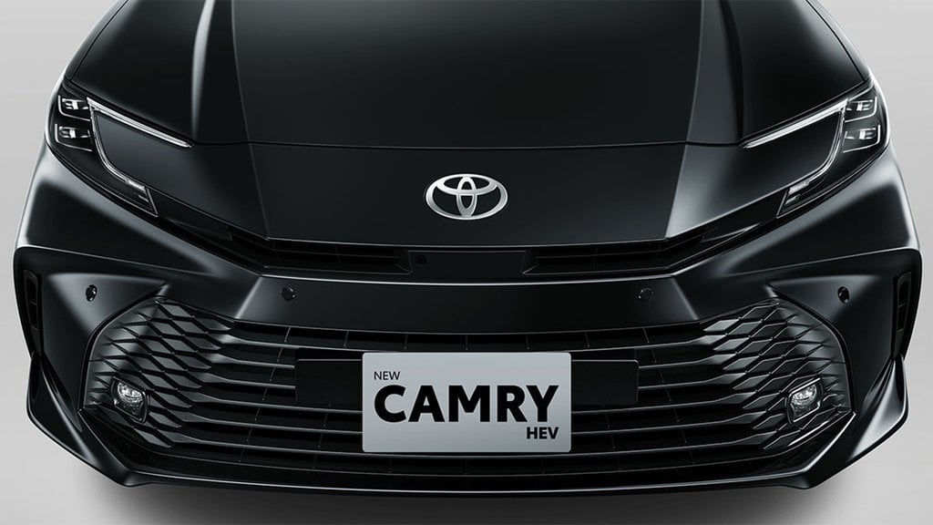 Toyota New Camry Hybrid EV