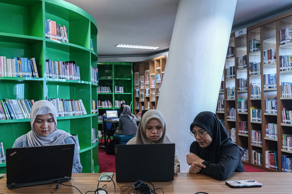 Kunjungan perpustakaan modern Sultra selama 2024