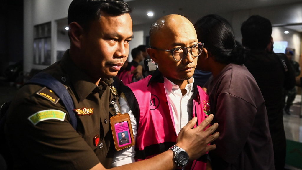 Penahanan tersangka kasus tata kelola minyak mentah