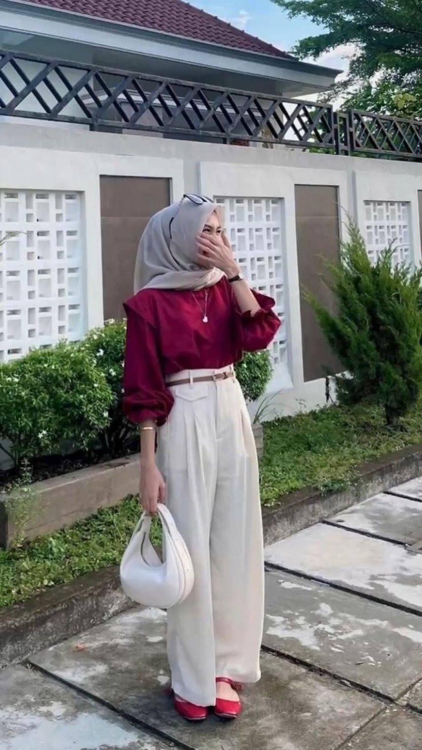 Celana ivory-baju magenta