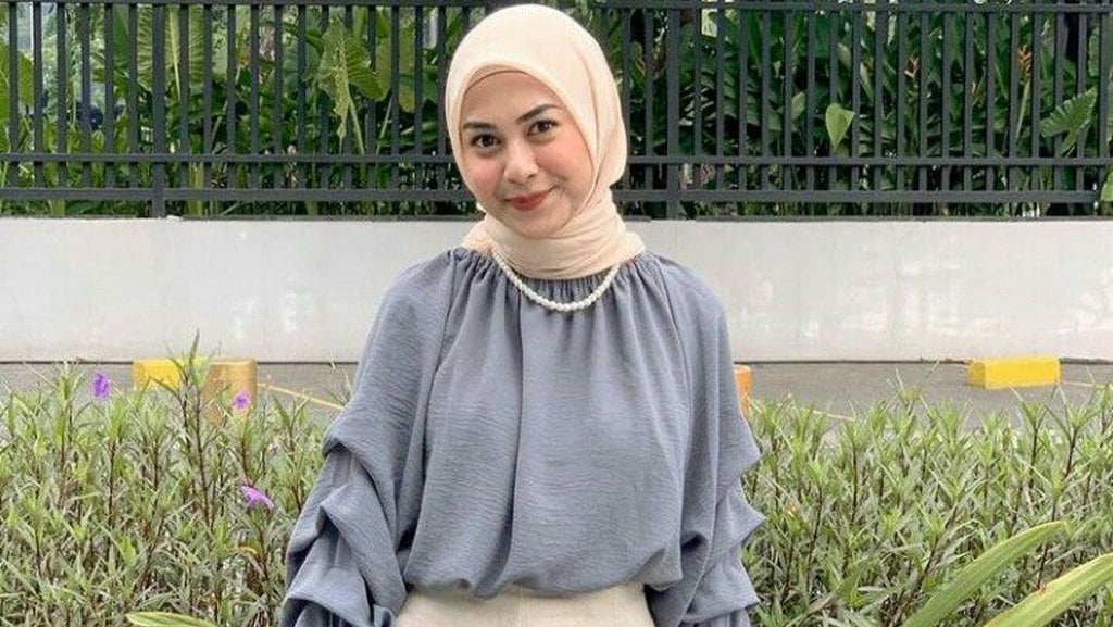 Jilbab ivory-baju abu