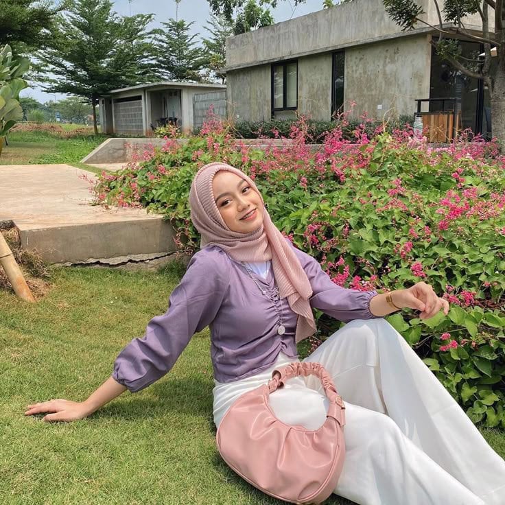 Baju lilac-jilbab pink muda