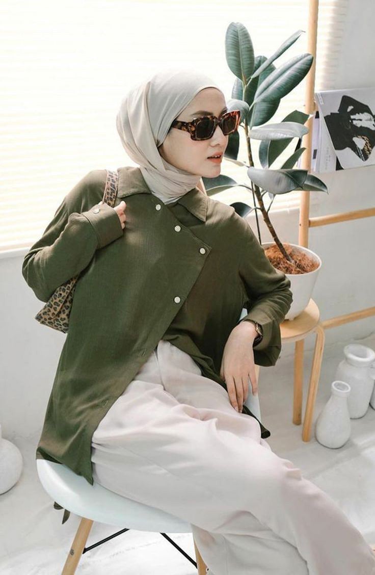 Baju hijau army jilbab abu-abu