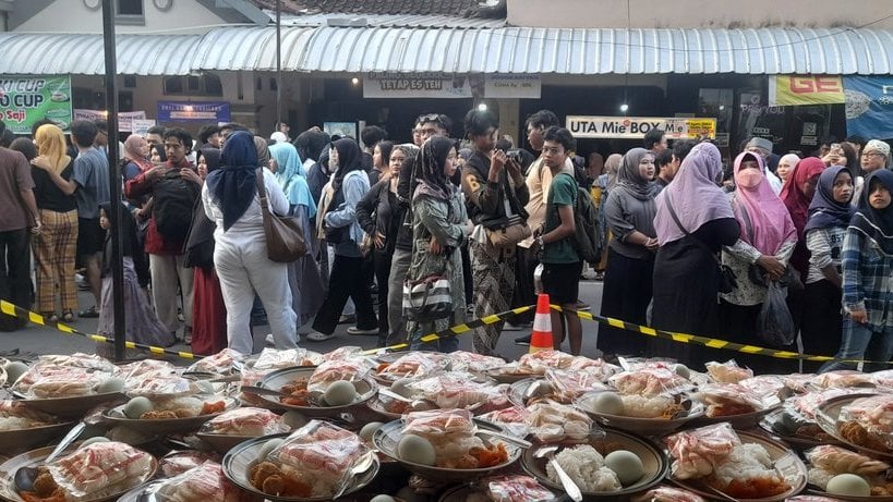 Kemeriahan buka bersama di Masjid Jogokariyan