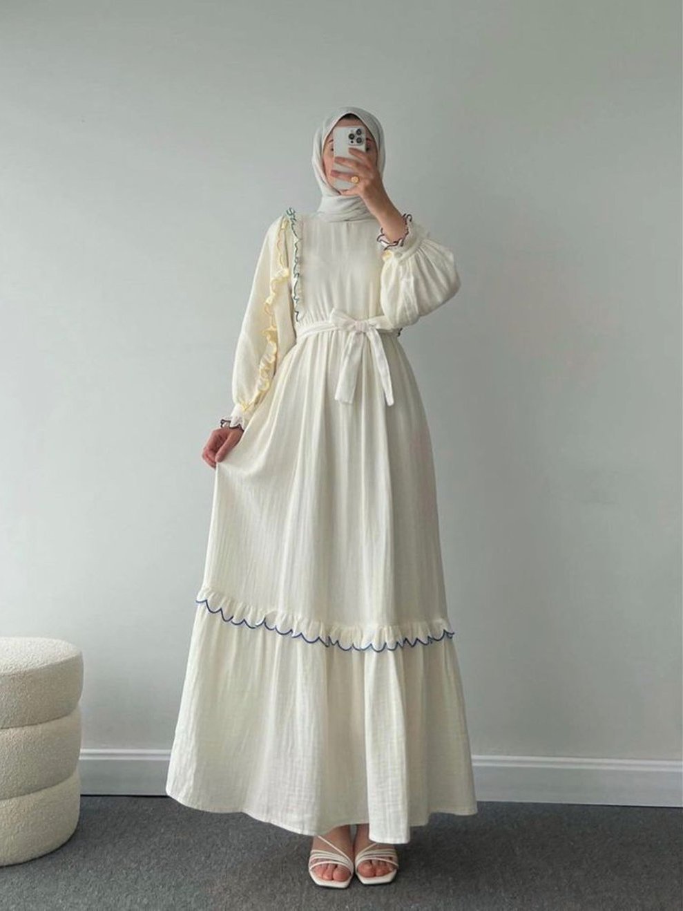 Gamis Putih Tulang