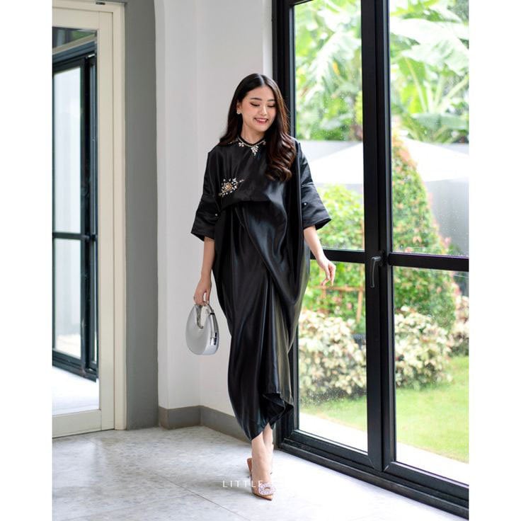 Kaftan Hitam