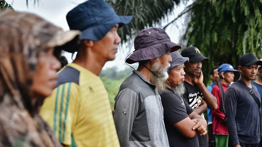Petani-petani Desa Iwul yang tergabung dalam Forum Masyarakat Jajaka (Jaga Alam Jaga Kampung). tirto.id/Dini Putri Rahmayanti Petani-petani Desa Iwul