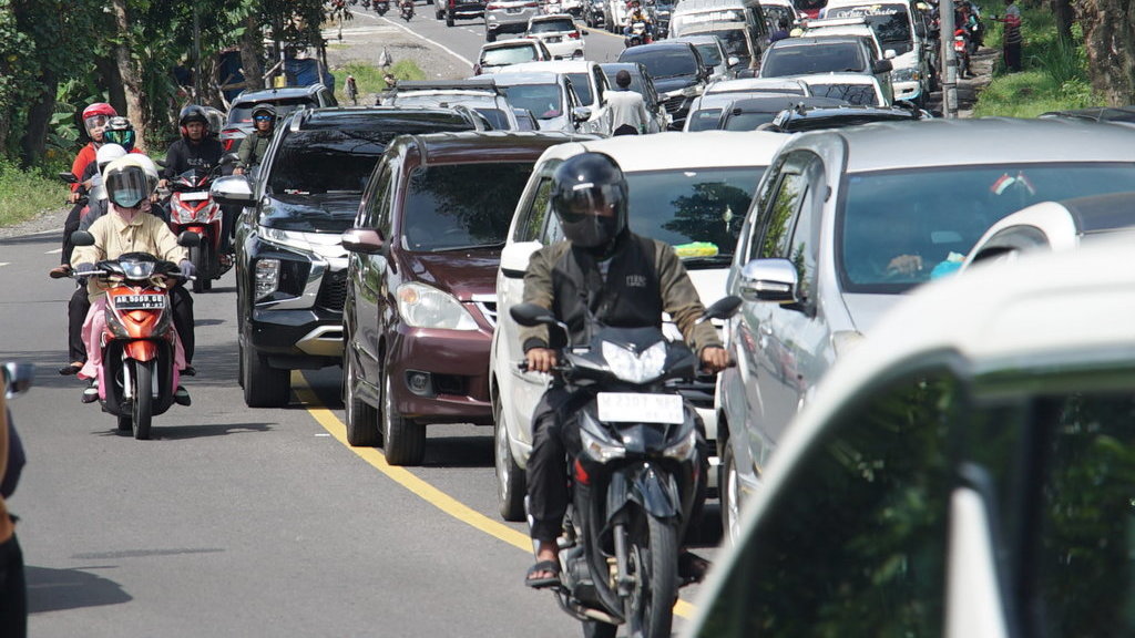 Kepadatan di jalur arteri Jombang 