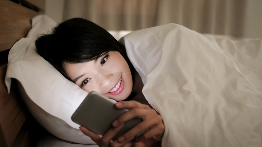 Ilustrasi Baca Status Malam Hari. FOTO/iStockphoto Ilustrasi pantun selamat malam