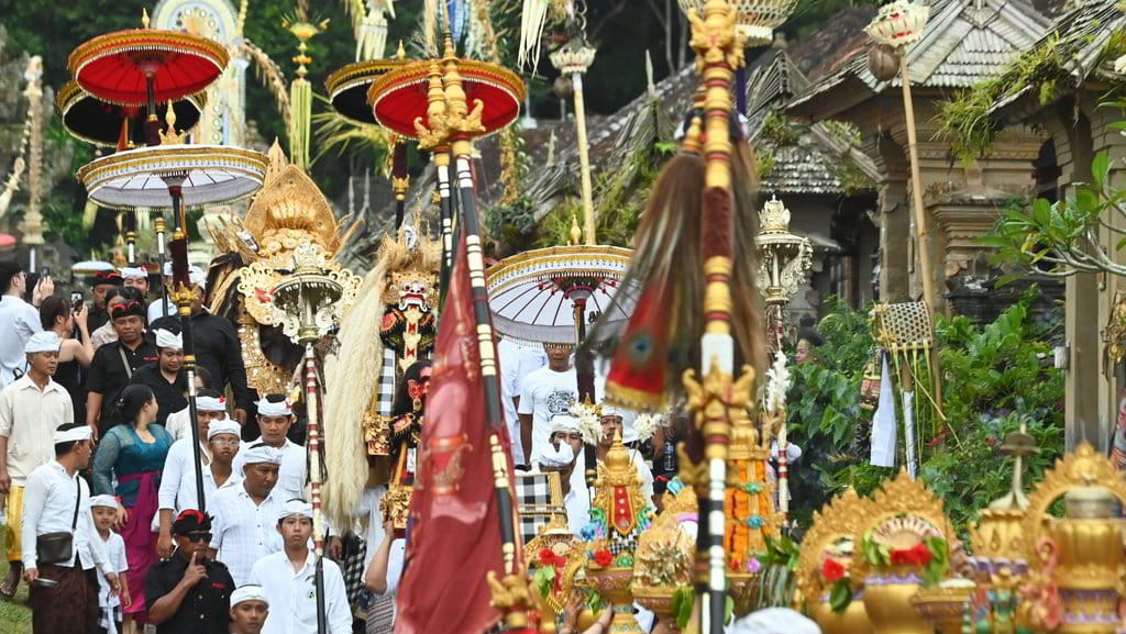 Hari Raya Galungan di Desa Penglipuran Bali