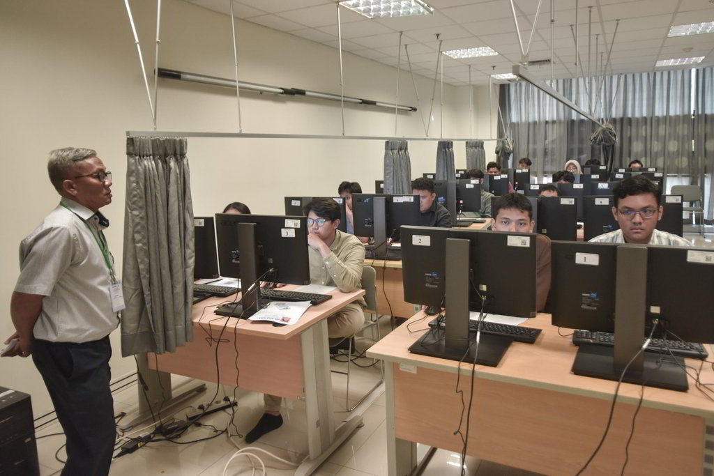 Pelaksanaan UTBK-SNBT di Jakarta