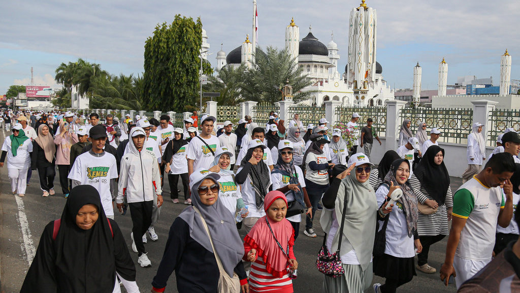 Jalan sehat HUT Banda Aceh dan Pegadaian