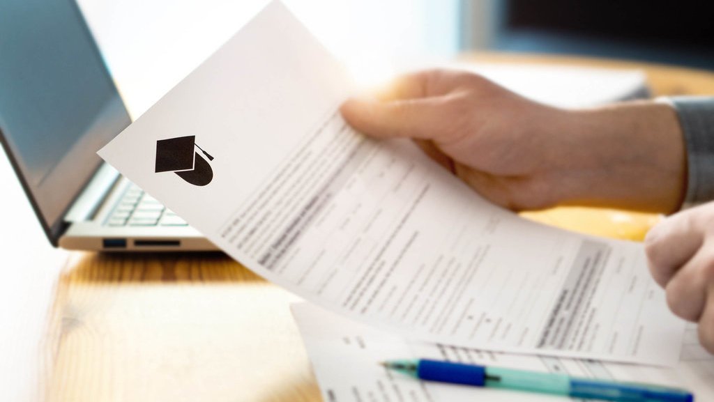 Ilustrasi Ijazah. foto/istockphoto Ilustrasi Ijazah