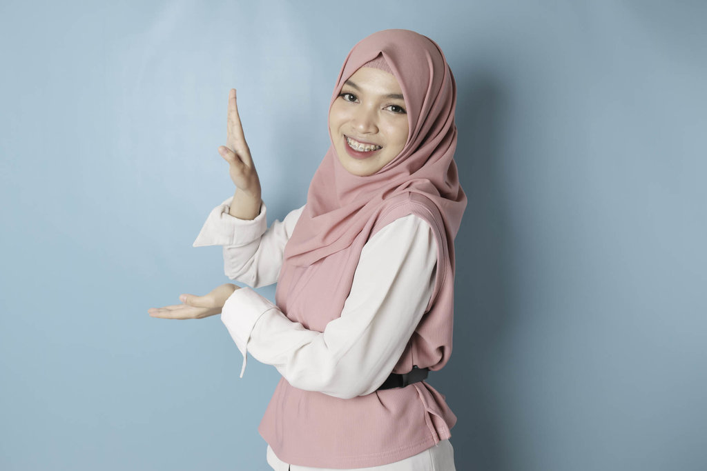 Vest dan Kemeja. foto/istockphoto Vest dan Kemeja