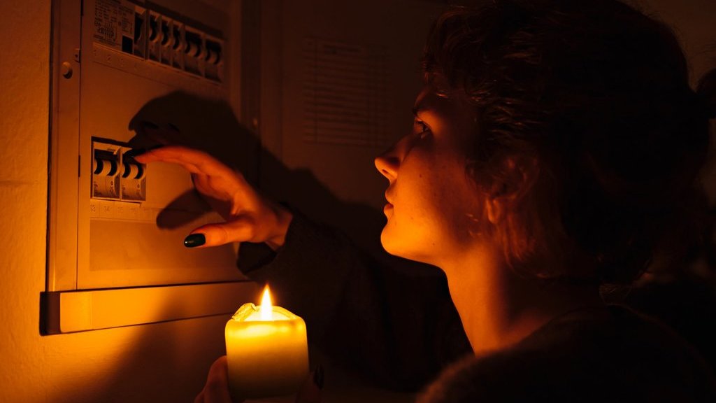 Proses Cut off PLN - Sinar Mas Land