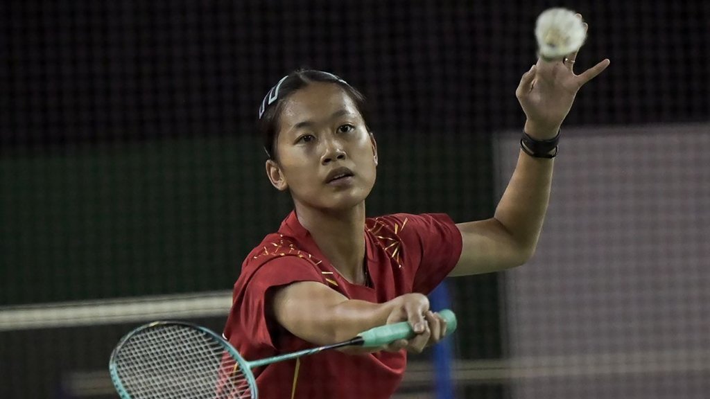 Pebulu tangkis tunggal putri Indonesia Putri Kusuma Wardani mengembalikan kok ke arah Ester Wardoyo pada simulasi pertandingan dalam persiapan Sudirman Cup 2025 di Pemusatan Latihan Nasional (Pelatnas) Bulu Tangkis di PBSI Cipayung, Jakarta, Senin (21/4/2025). Indonesia mengirimkan 20 atlet untuk bertanding dalam Sudirman Cup 2025 yang berlangsung Xiamen Olympic Sports Center Fenghuang Gymnasium, Xiamen, China pada 27 April hingga 5 Mei 2025. ANTARA FOTO/Fauzan/foc Sudirman Cup 2025