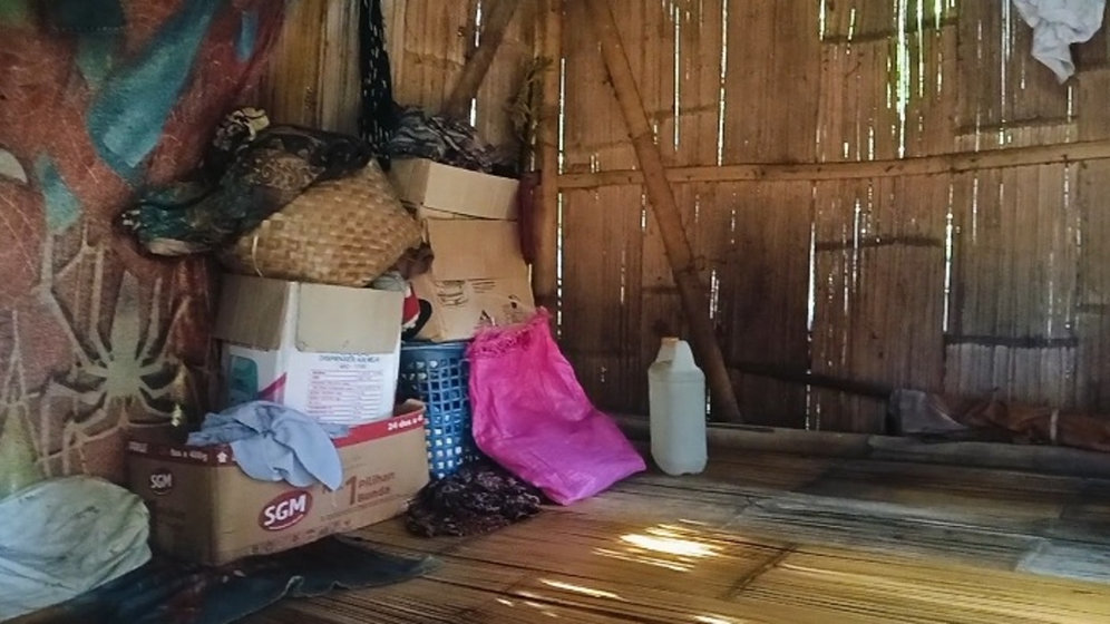 Tenun Harapan di Tengah Derita