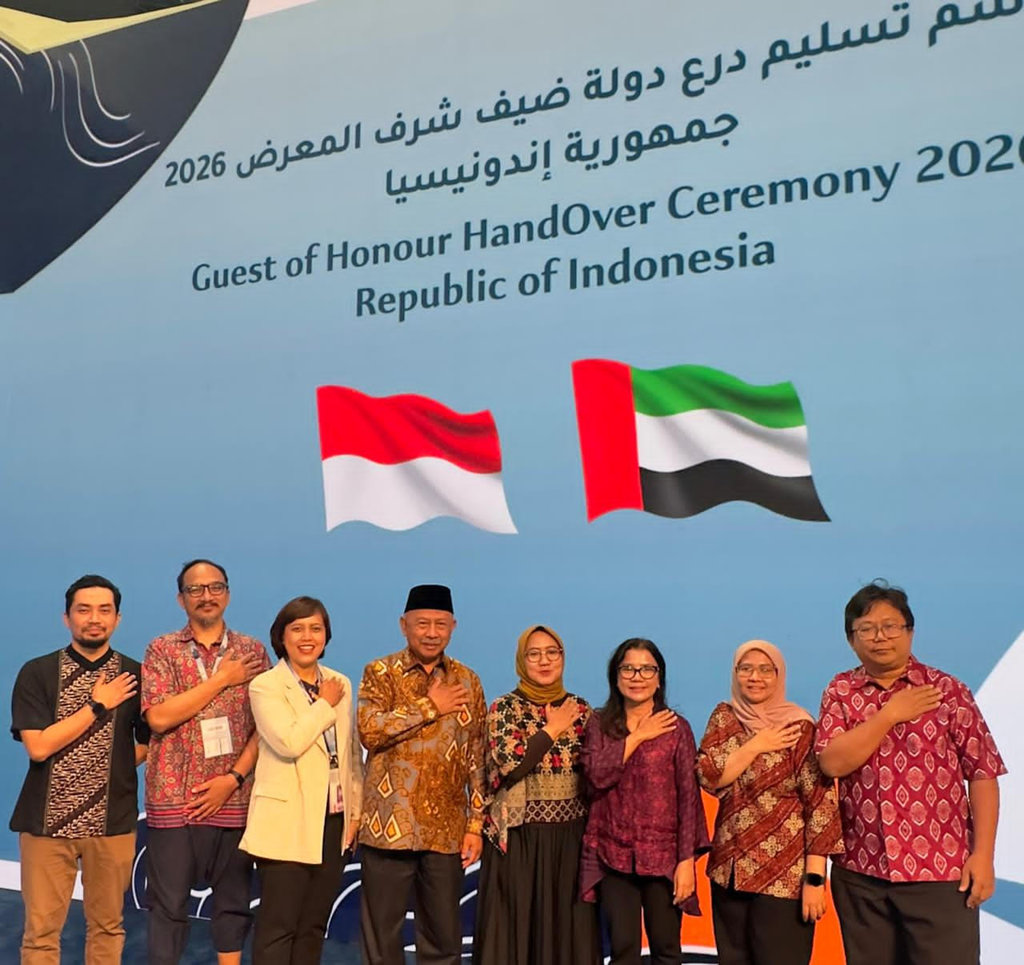 Tim Promosi Sastra Indonesia & Rombongan Kementerian Kebudayaan RI di Abu Dhabi International Book Fair 2025, Selasa (5/5/2025). FOTO/Istimewa Abu Dhabi International Book Fair 2025