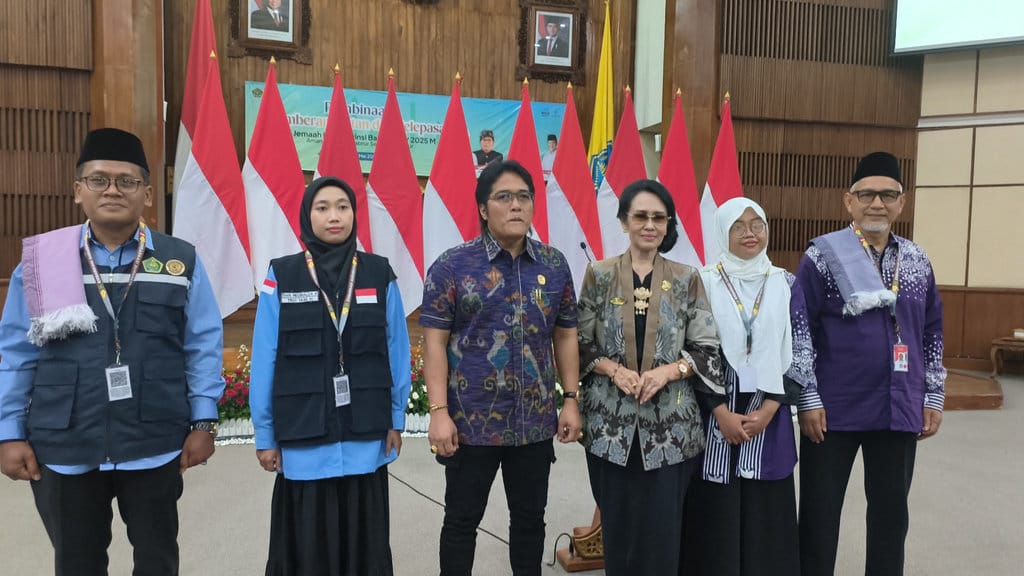 Rombongan Calon Jemaah Haji Asal Bali