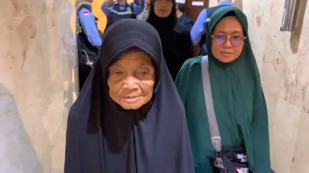 Jemaah Haji Tertua di Indonesia