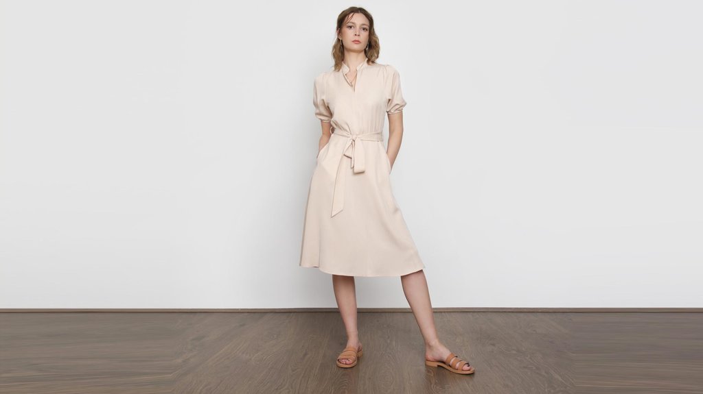 Baju Dress Aksen Tali Sederhana