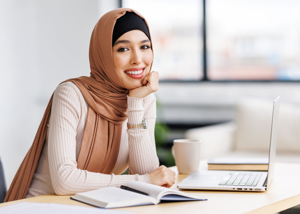 Baju Knit dan jilbab Rayon