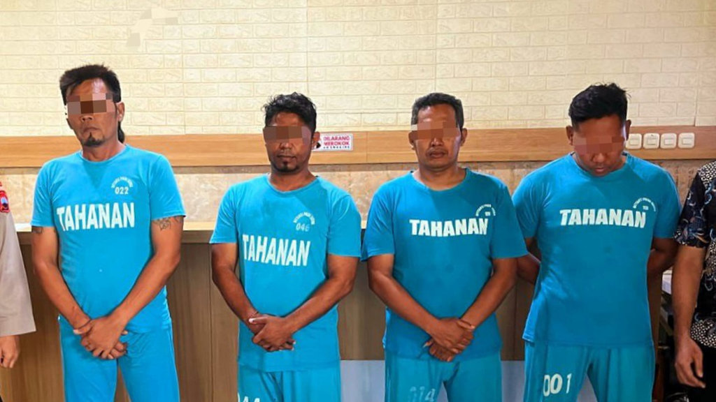 Tampang empat anggota GRIB Jaya tersangka perusakan properti KAI di Kota Semarang. Foto Humas Polda Tersangka Anggota GRIB Jaya