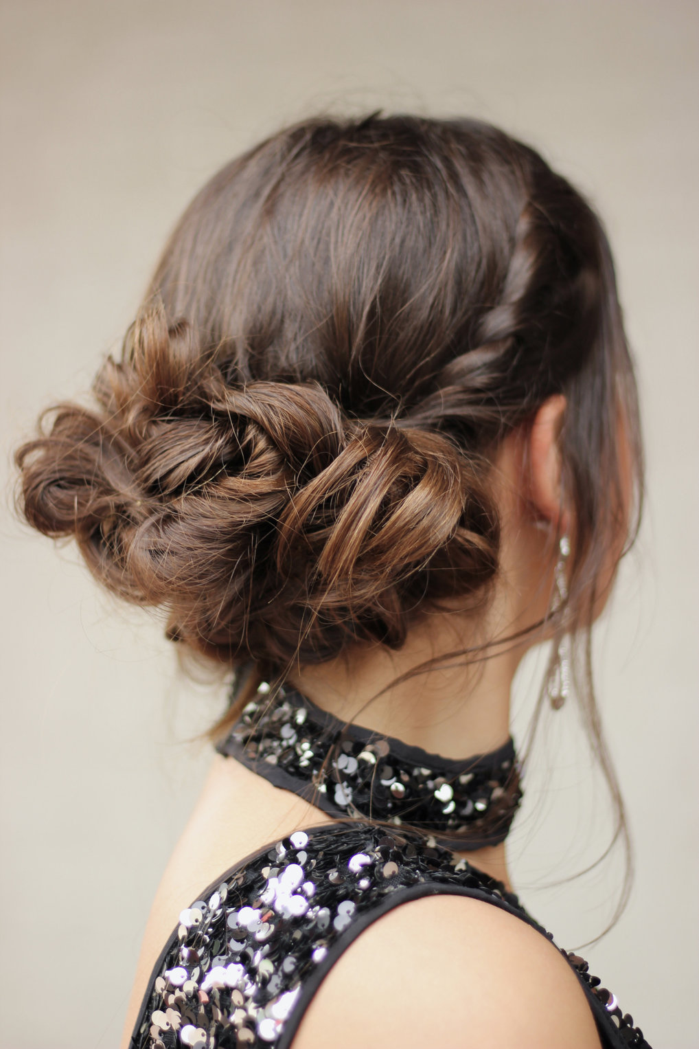 Rambut Curly Updo