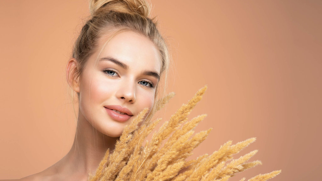 Warm makeup look