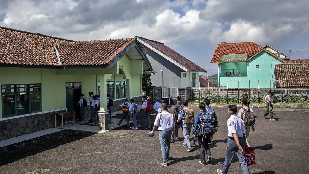Program pendidikan karakter dan kedisiplinan bagi siswa
