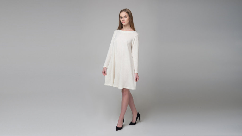 Baju Dress Putih. foto/istockphoto Baju Dress Putih