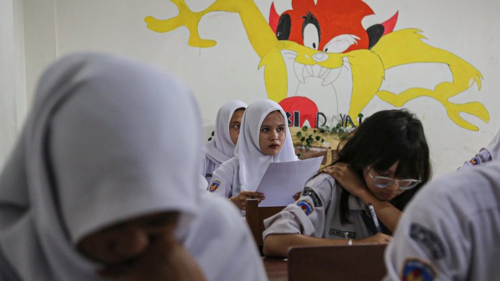 Program layanan pendidikan sekolah gratis di Jawa Tengah