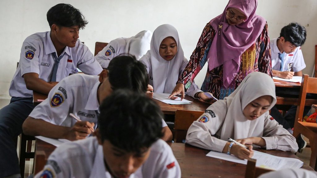 Ilustrasi siswa sekolah. ANTARA FOTO/Makna Zaezar/bar Program layanan pendidikan sekolah gratis di Jawa Tengah